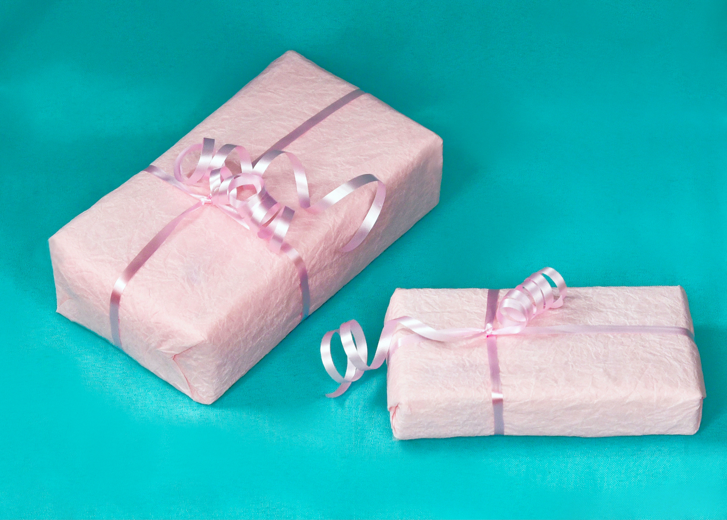 Gift Wrapping Service - Shops with free gift wrap